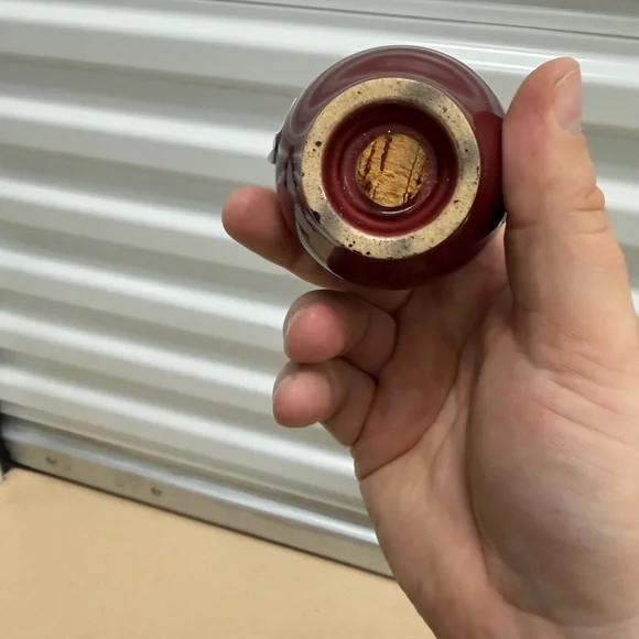 Maroon Ceramic Salt and Pepper Shaker Set - Picture 6 of 6